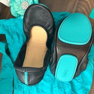 NWT Tieks - black matte size 7
